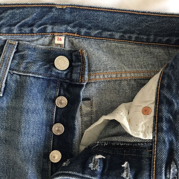 LEVI'S Women’s 26 X 28 The Wedgie Ankle Jeans Distressed Button Fly Style 22861 - Picture 2 of 11